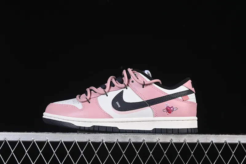 All categories Nk SB Dunk Series Nk SB Dunk Low High-end customized low-top sneakers Nike SB Dunk Low Valentine's Day strap Anniversary high-end customized low-top casual sneakers PB0510-055